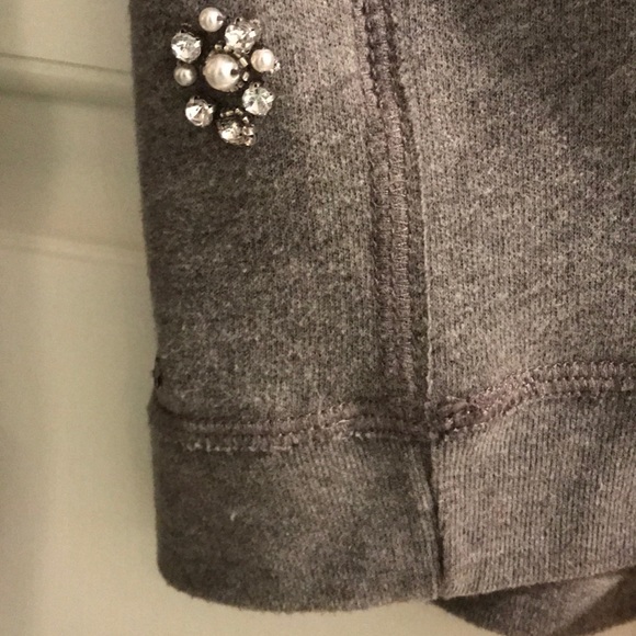A&F | Jeweled gray crewneck long sleeve sweater - Picture 8 of 8